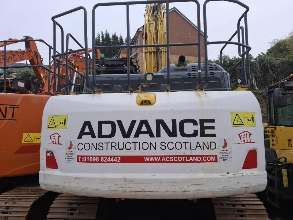 Komatsu PC 210 LC-11 Crawler excavators