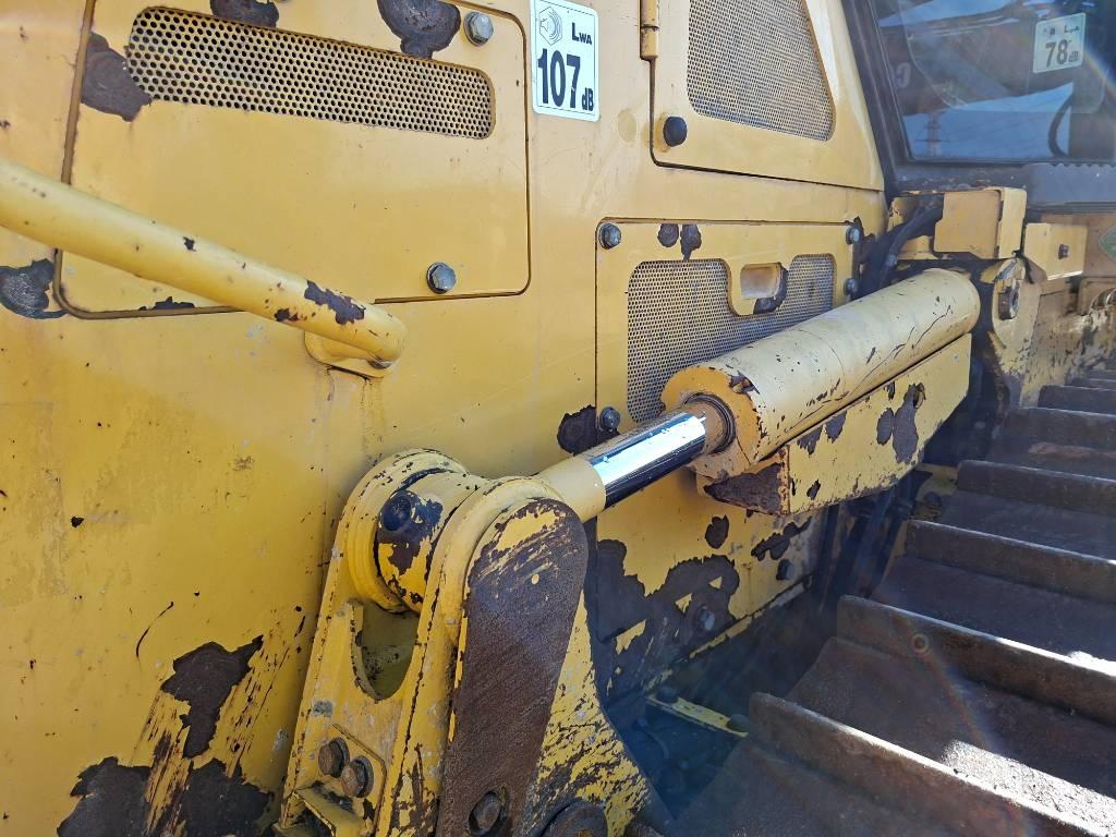 Komatsu D61PXi-24 Crawler dozers