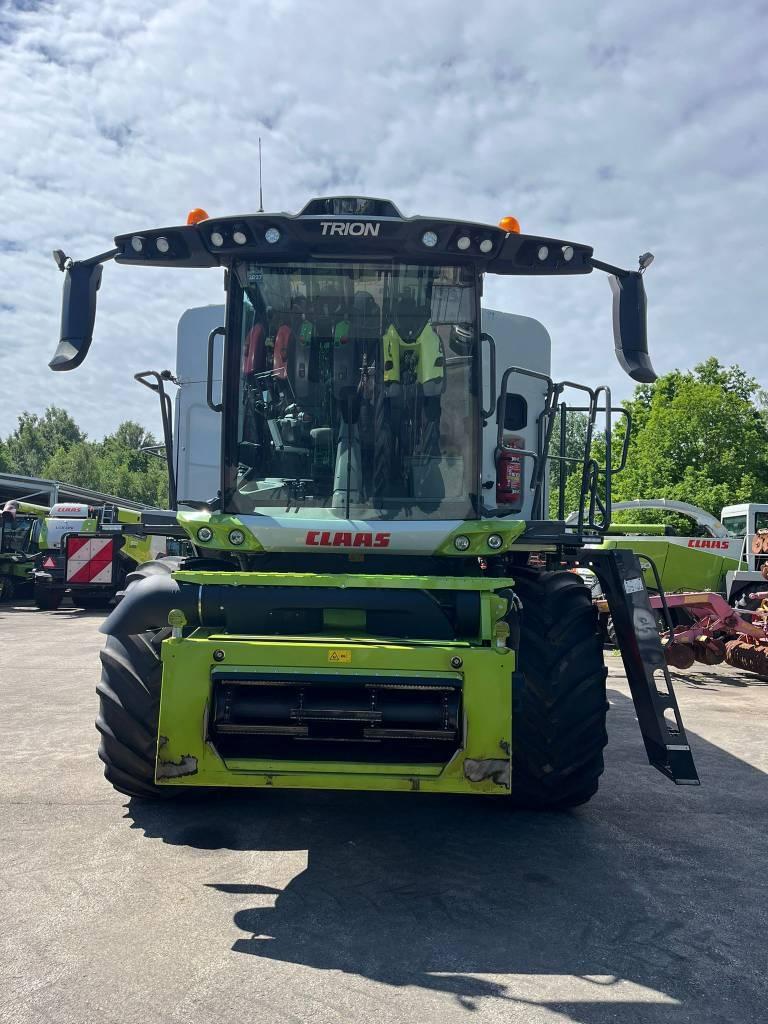 CLAAS Trion 750 Combine harvesters