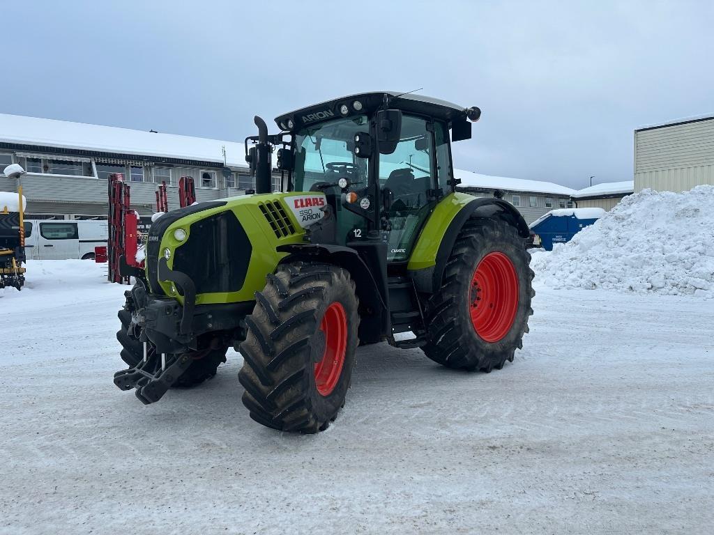 CLAAS Arion 550 Cmatic m/ FL 120 laster Traktoren