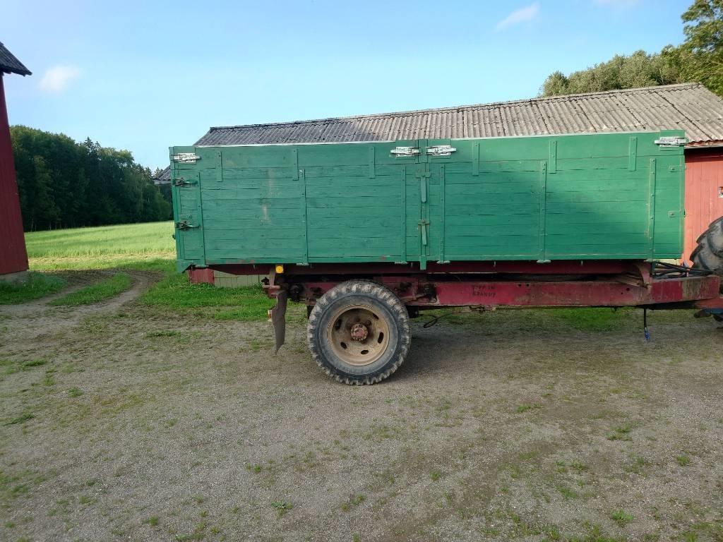  Lastbilsbakända Kärra Spannmålsvagnar