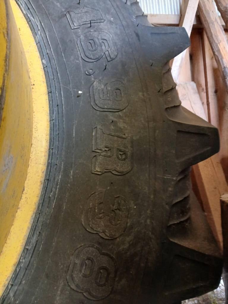 Raju 16.9R38 Taurus paripyörät Neumáticos, ruedas y llantas