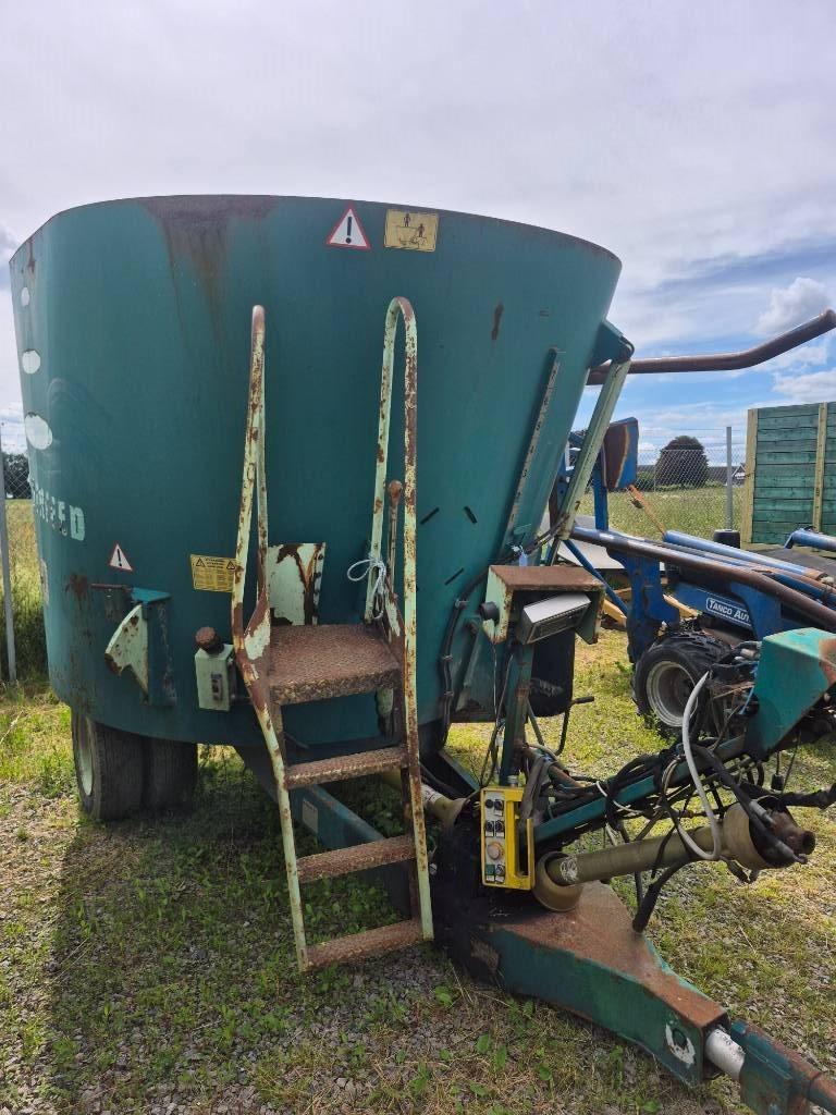 Luclar Mixer Mixer feeders