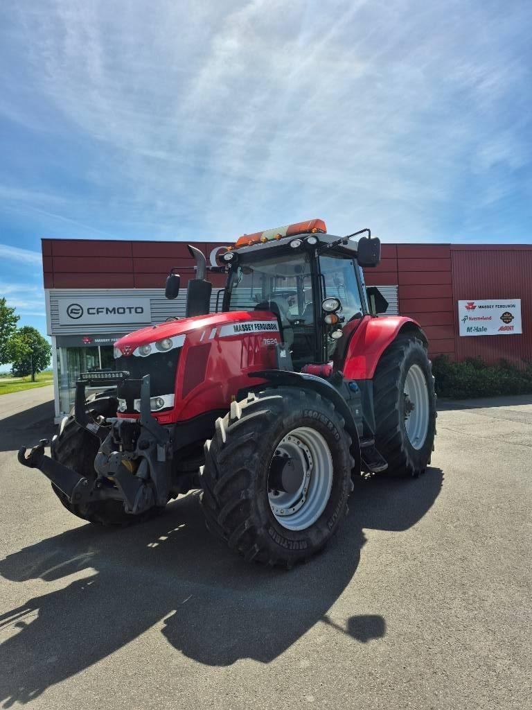Massey Ferguson 7624 Tractors