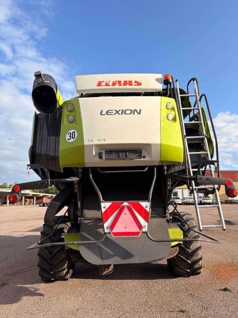 CLAAS Lexion 760 Combine harvesters