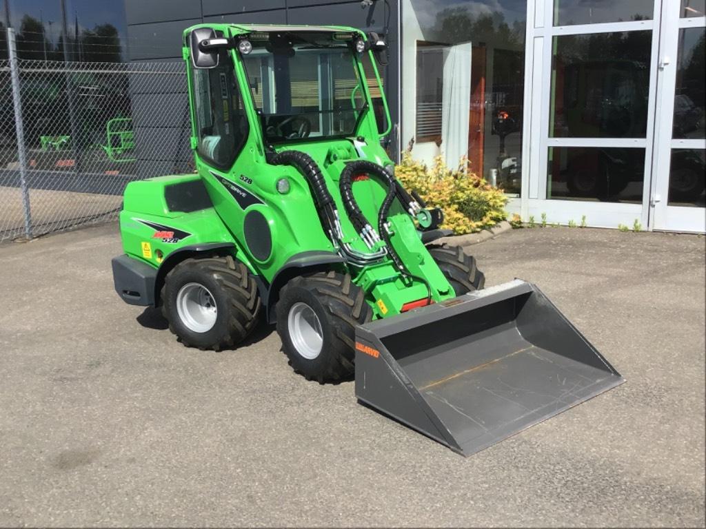 Avant 528 Skid steer loaders