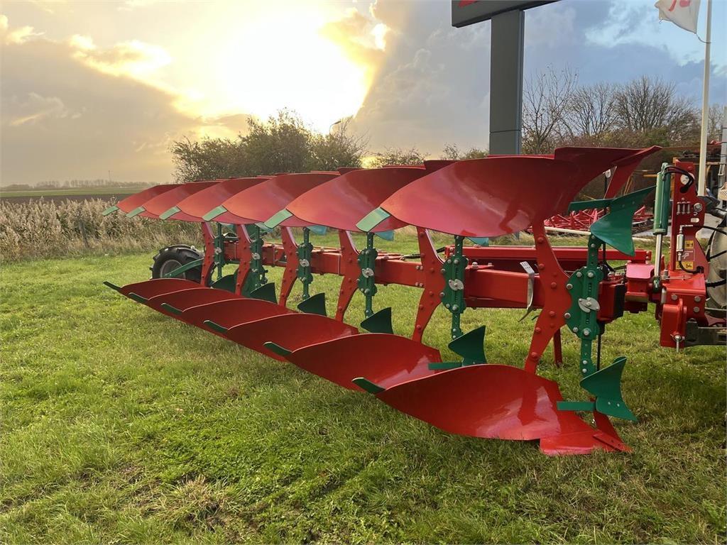 Kverneland 3400B Wentelploegen