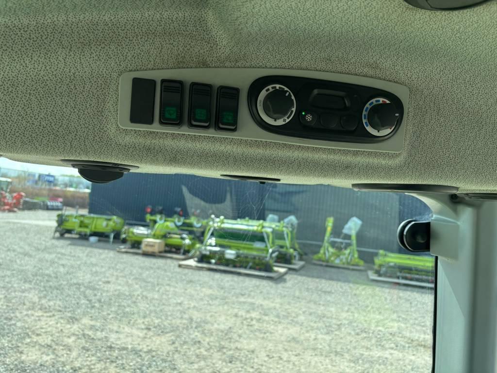 CLAAS Atos 340 Trattori