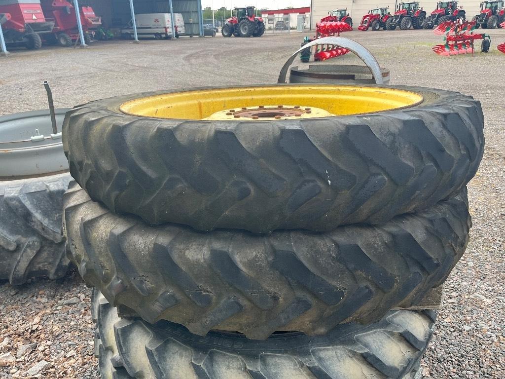  Begagnade radodlingshjul 12.4 R46 Tyres, wheels and rims