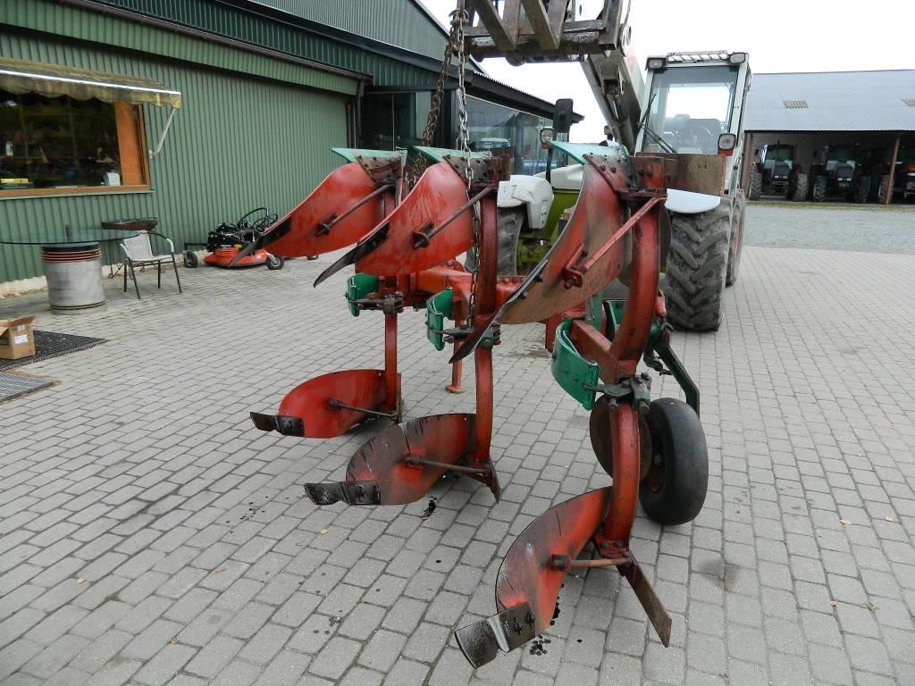 Kverneland 3 Maiņvērsējarkli