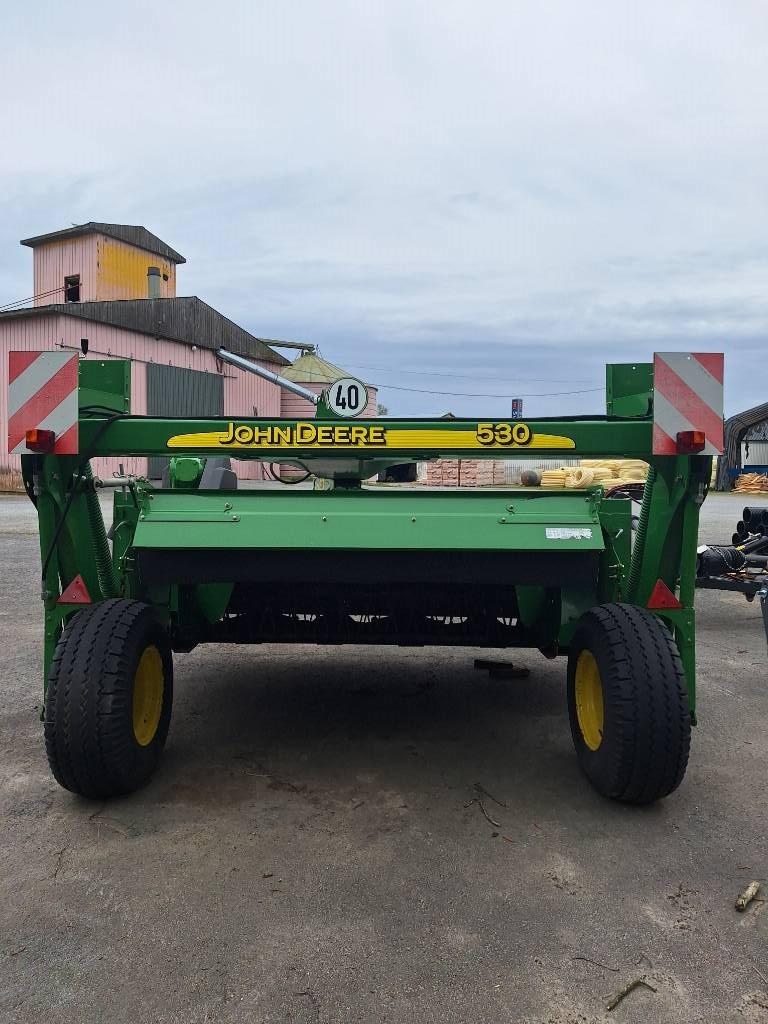 John Deere 530 Mower-conditioners