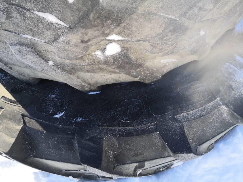 Pirelli 420/85R28 Reifen