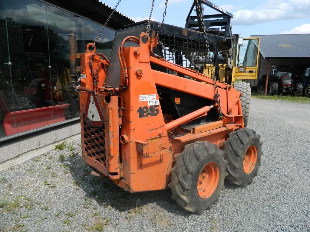 CASE 1845 Lietoti riteņu kompaktiekrāvēji