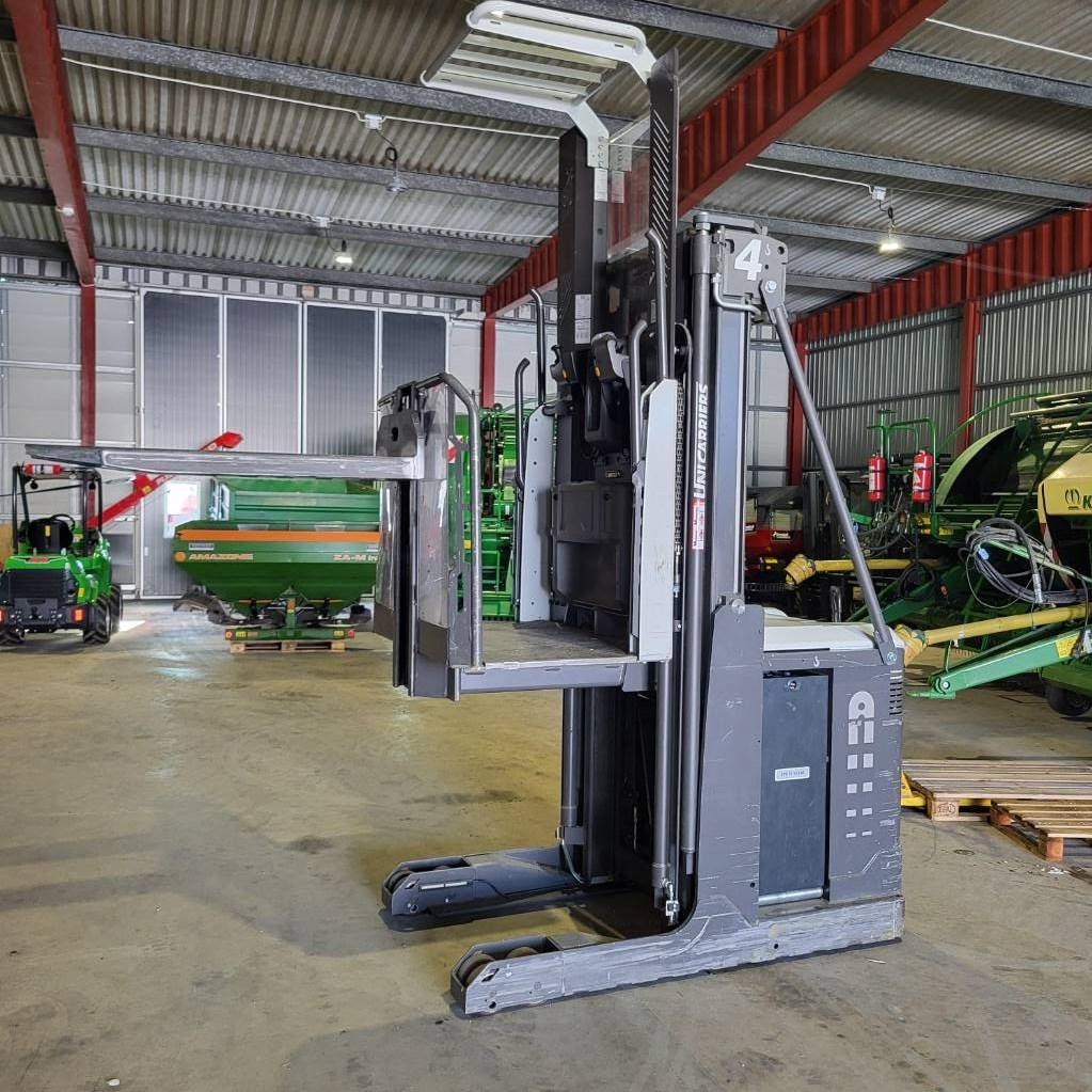 UniCarriers EPM100 High level order picker Electric forklift trucks