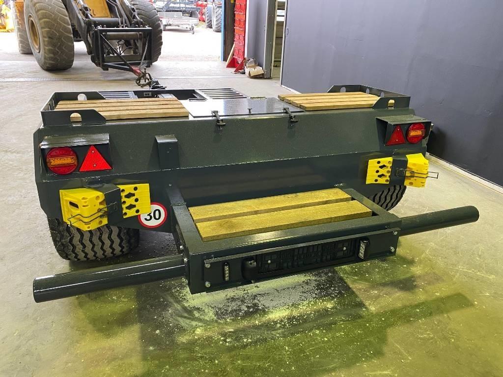 Dinapolis LL 10 Maskintransporter