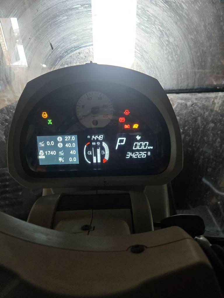 Massey Ferguson 8727 Tractors