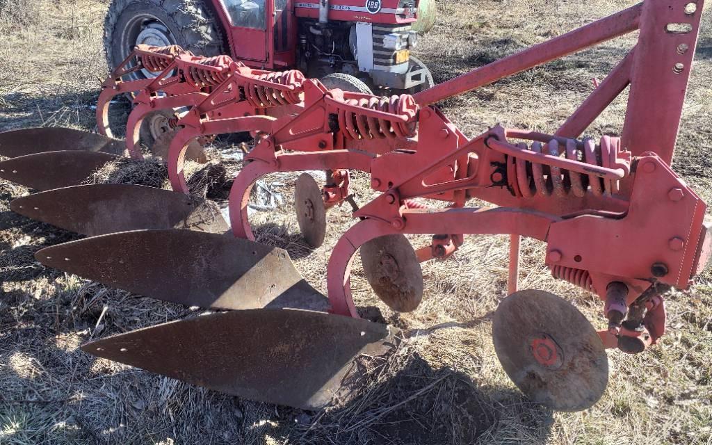 Agrolux AT 4975 AX Conventional ploughs