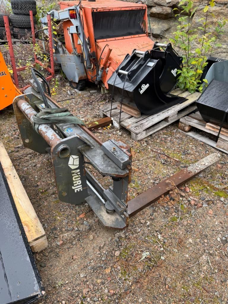 Norje Hydrauliska pallgafflar Manitou 4000kg Pallgafflar