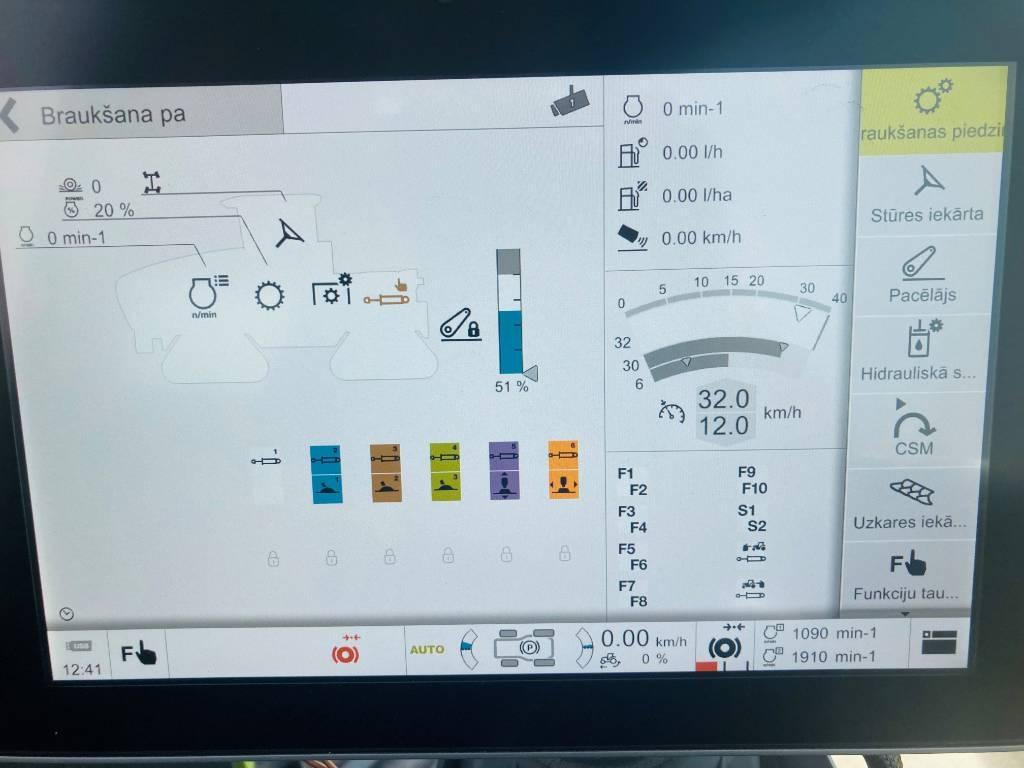 CLAAS XERION 5000 TRAC TS Trattori
