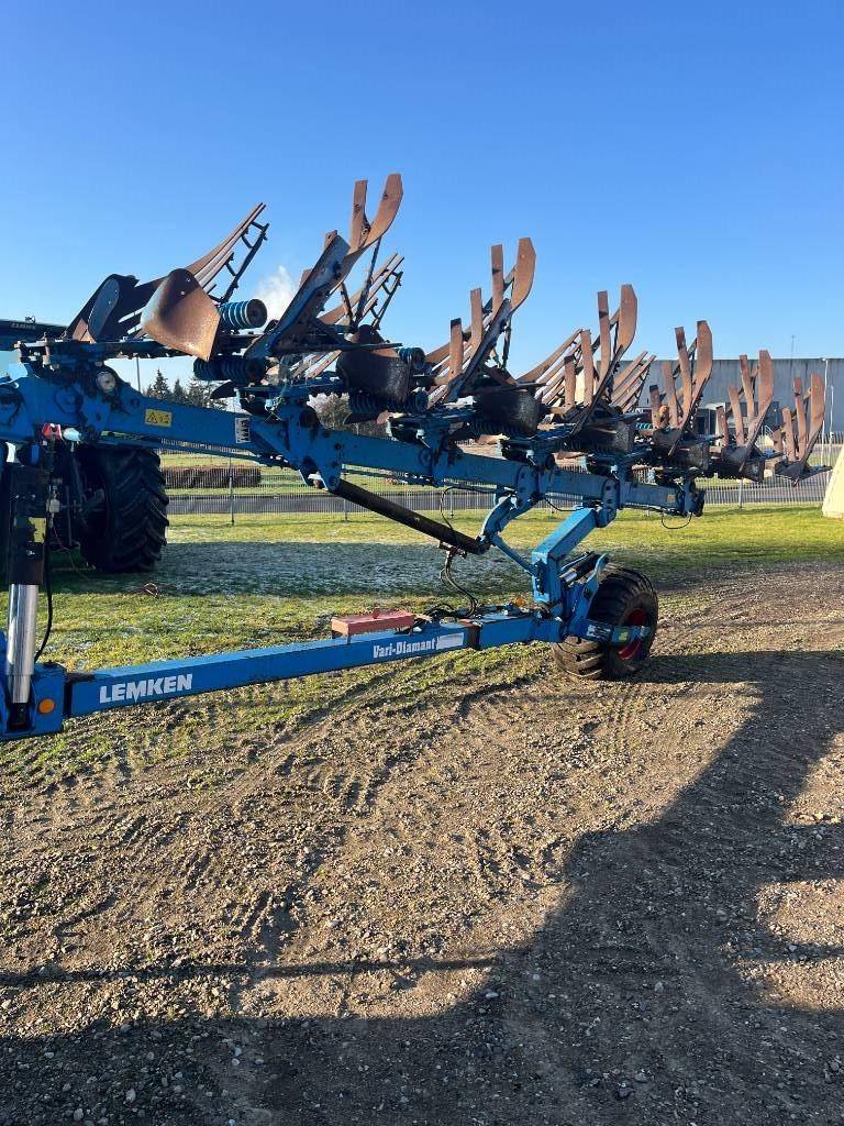 Lemken Varie diamant 10X 6 furet halvbugseret vendeplov Reversible ploughs