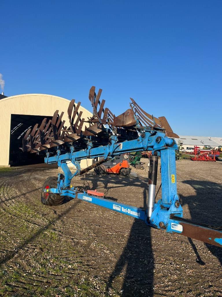 Lemken Varie diamant 10X 6 furet halvbugseret vendeplov Reversible ploughs