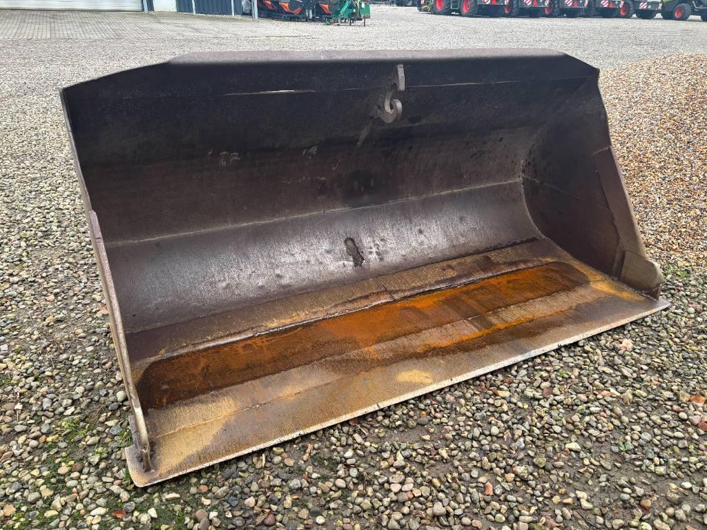  Skovl - Jordskovl 2,7 m Jordskovl 2,7 meter - Volv Buckets