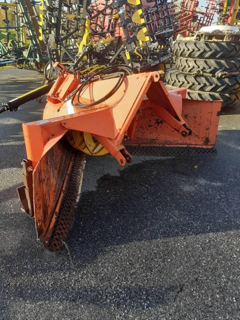 Esko 240 lumilinko Spazzaneve