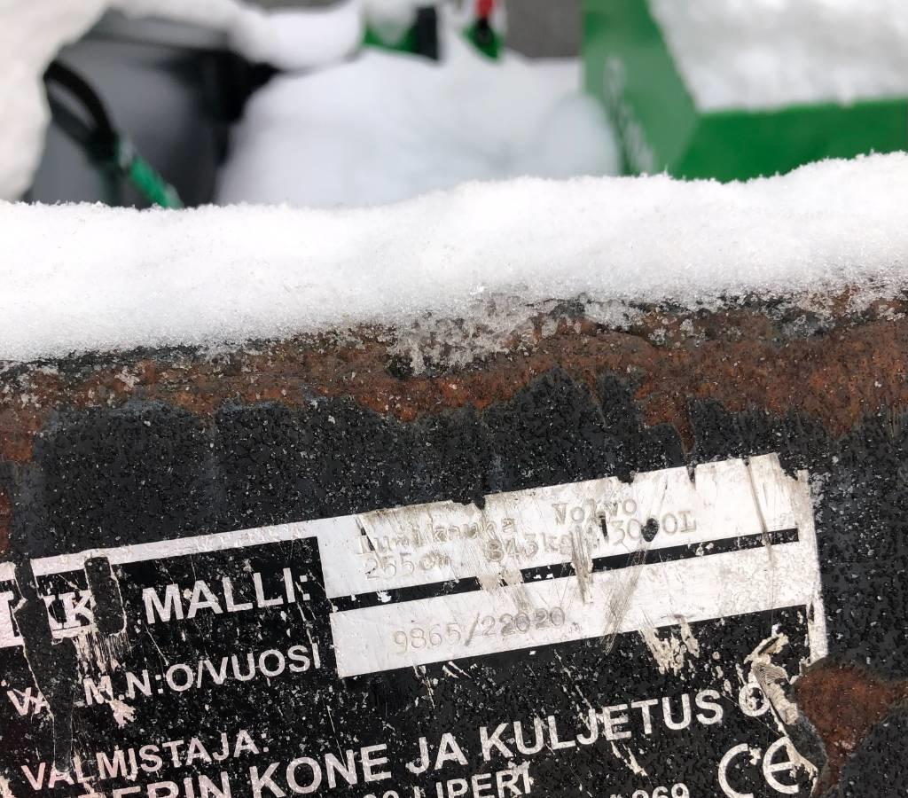  LKK Lumikauha 3000L Altri macchinari per caricamento e scavo