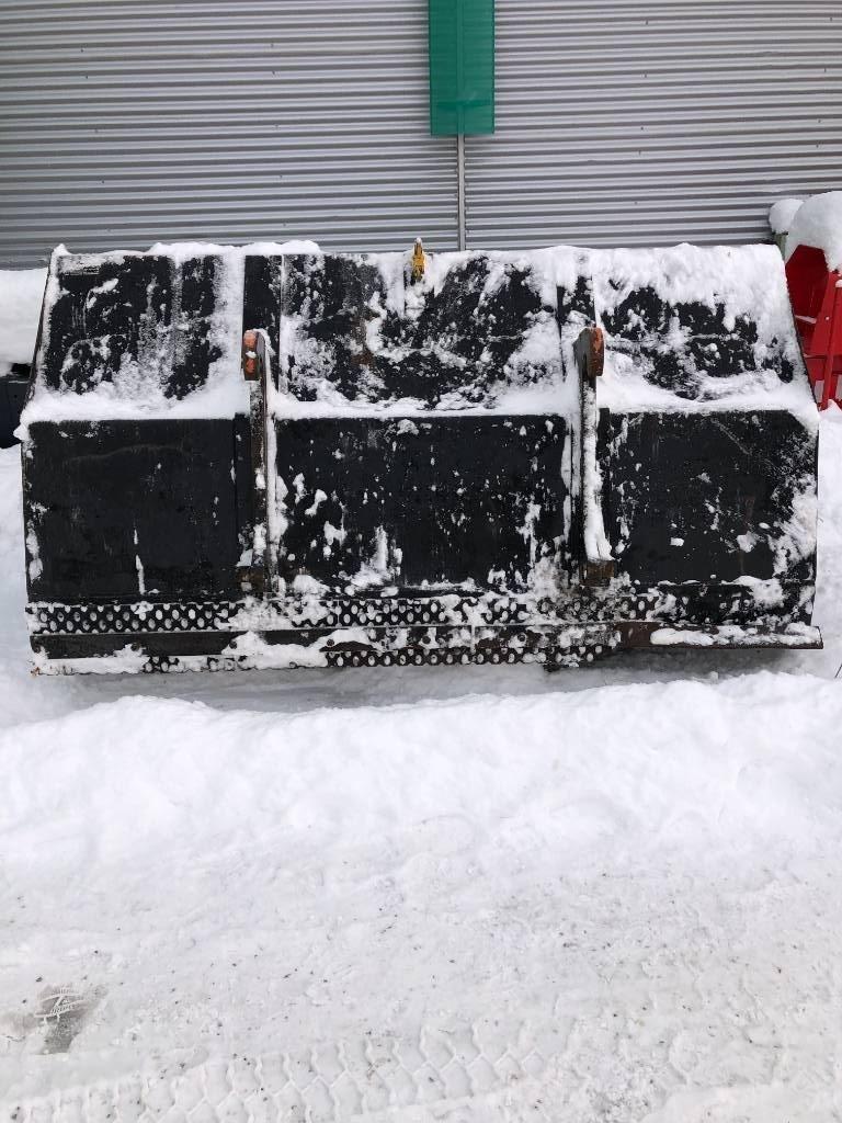  LKK Lumikauha 3000L Altri macchinari per caricamento e scavo