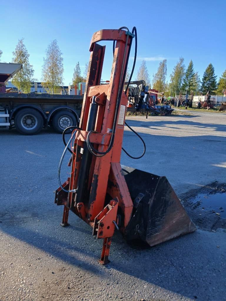 Farmi Trukki-takakuormaaja Weitere Lade- und Grabgeräte