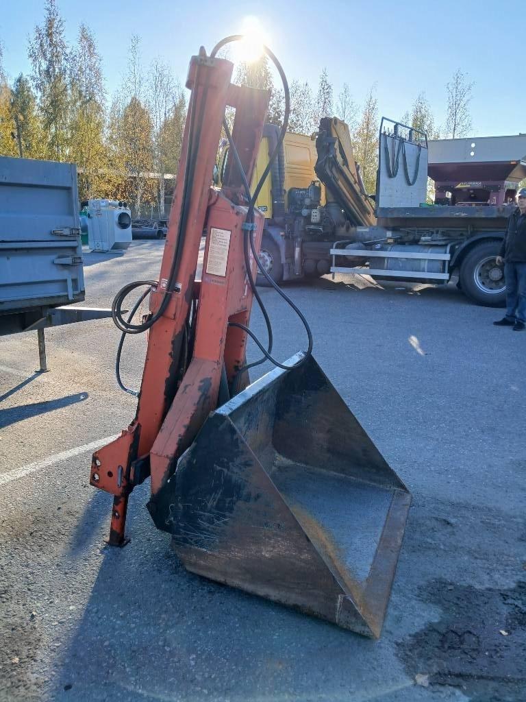 Farmi Trukki-takakuormaaja Weitere Lade- und Grabgeräte