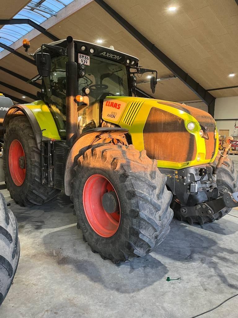 CLAAS Axion 830 Cmatic Trattori