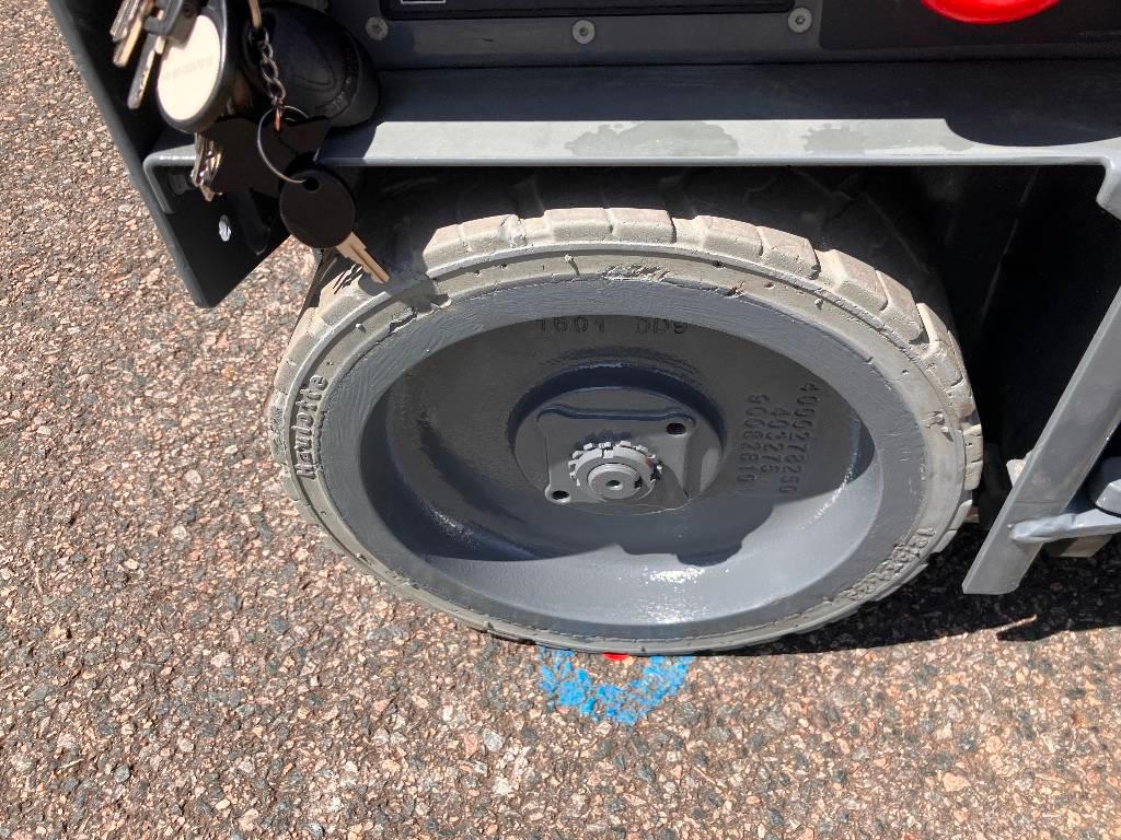 HAULOTTE STAR6 AC - NEW BATTERIES Ascensores de personal y montacargas de acceso