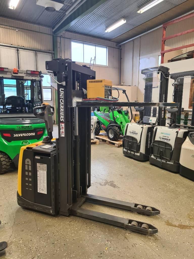 Atlet PSP160 1600 kg 2900 mm HYR-KÖP Pedestrian stacker