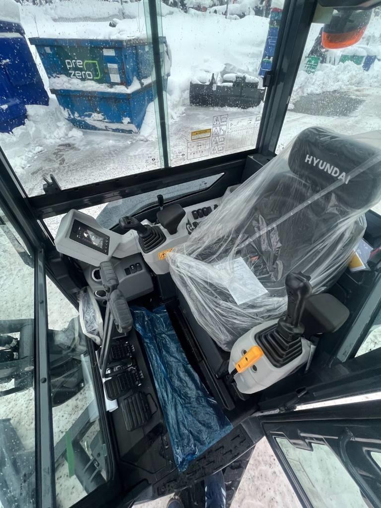 Hyundai HX 25 AZ Engcon rotortilt + Skoppaket Omgående lev Minigrävare < 7t
