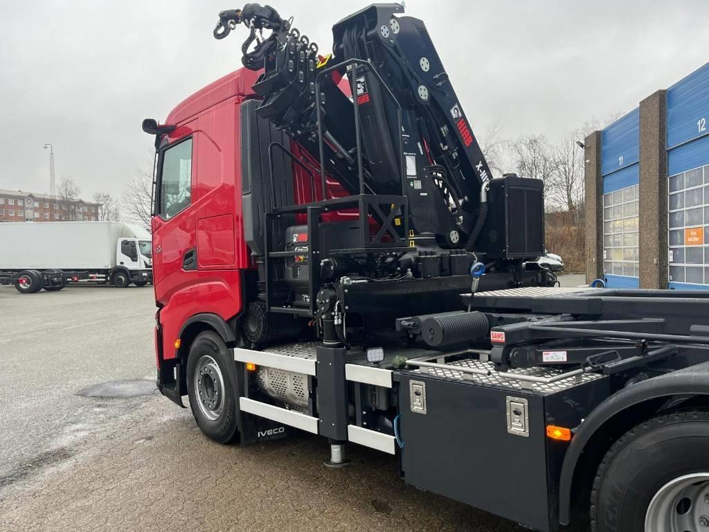 Iveco FABRIKSNY AS 8x4 1+3 580HP Kran & Hejs Lastbil med kran