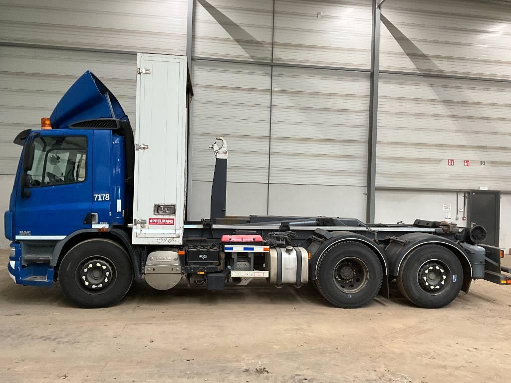 DAF CF 75 Camion con gancio di sollevamento