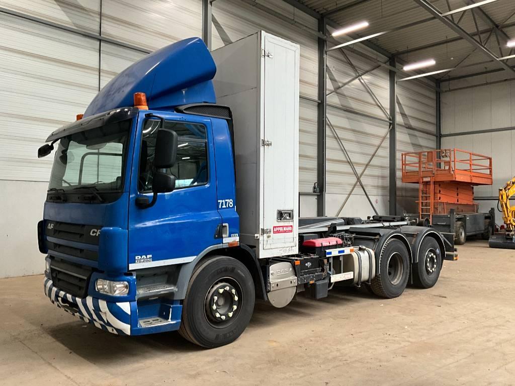 DAF CF 75 Camion con gancio di sollevamento