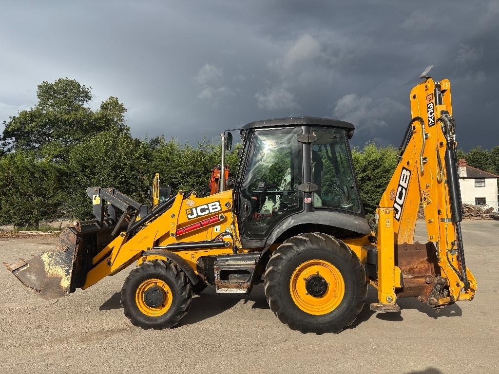 JCB 3CX Terne