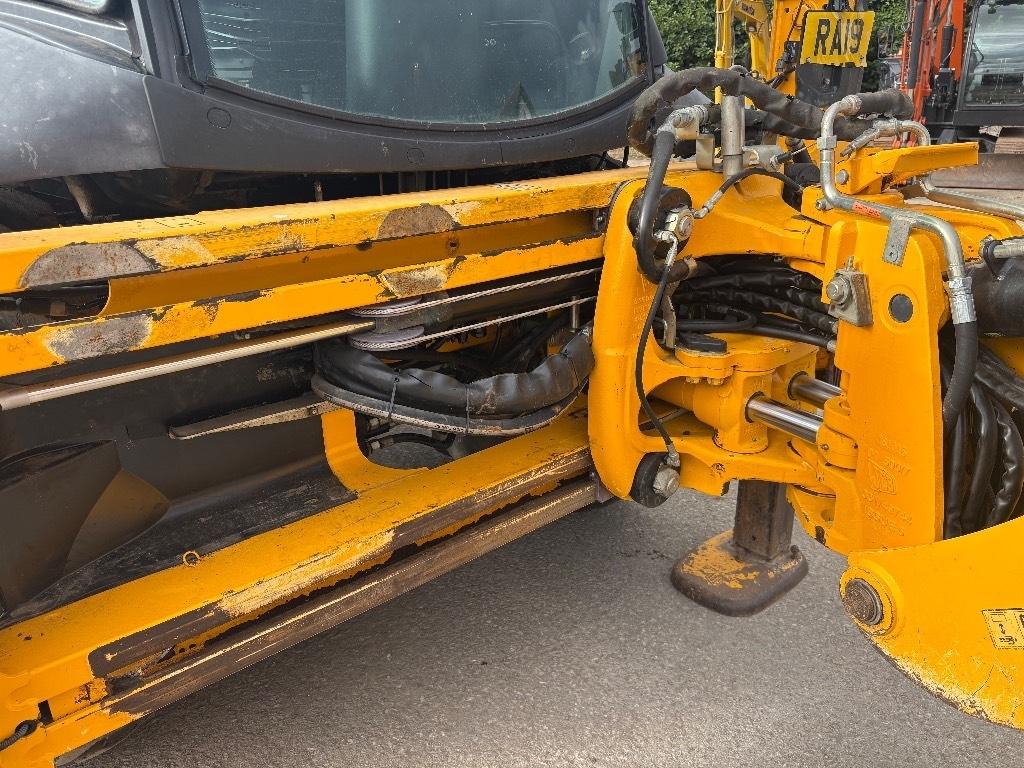 JCB 3CX Terne