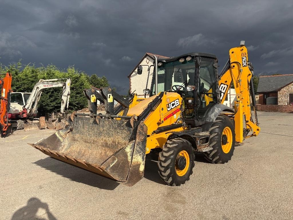 JCB 3CX Terne
