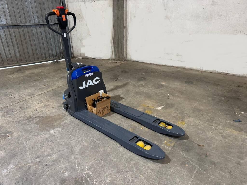 JAC CBD15 Transpalette accompagnant