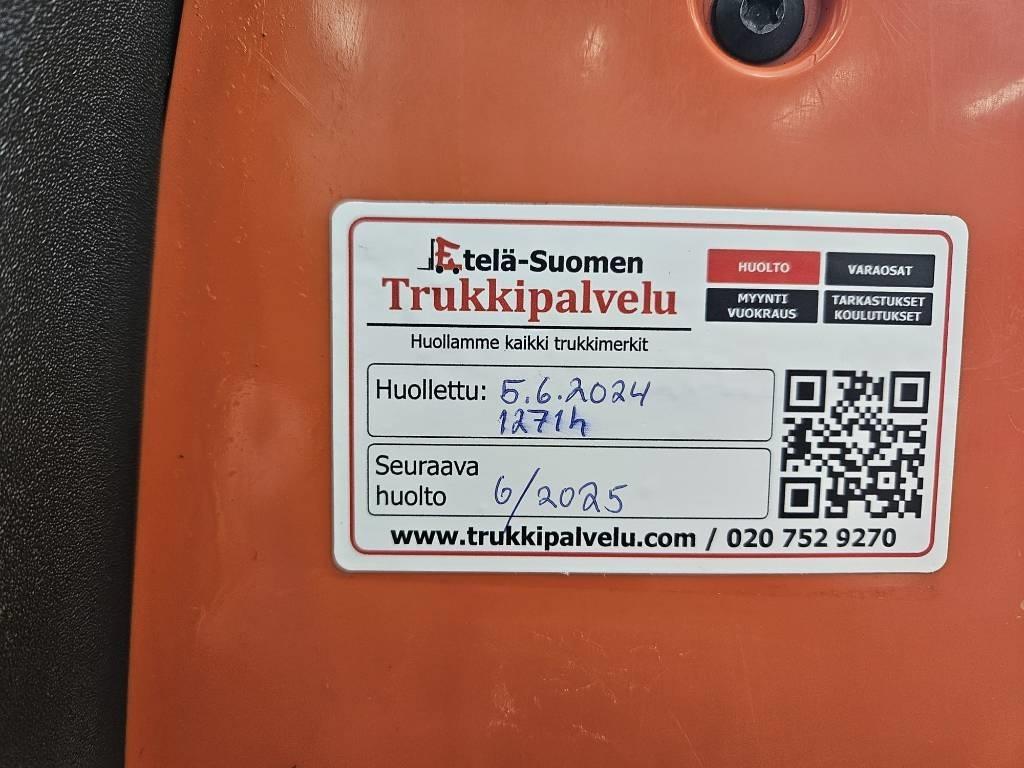 Toyota LWE 200 Lavansiirtotrukit ajotasolla