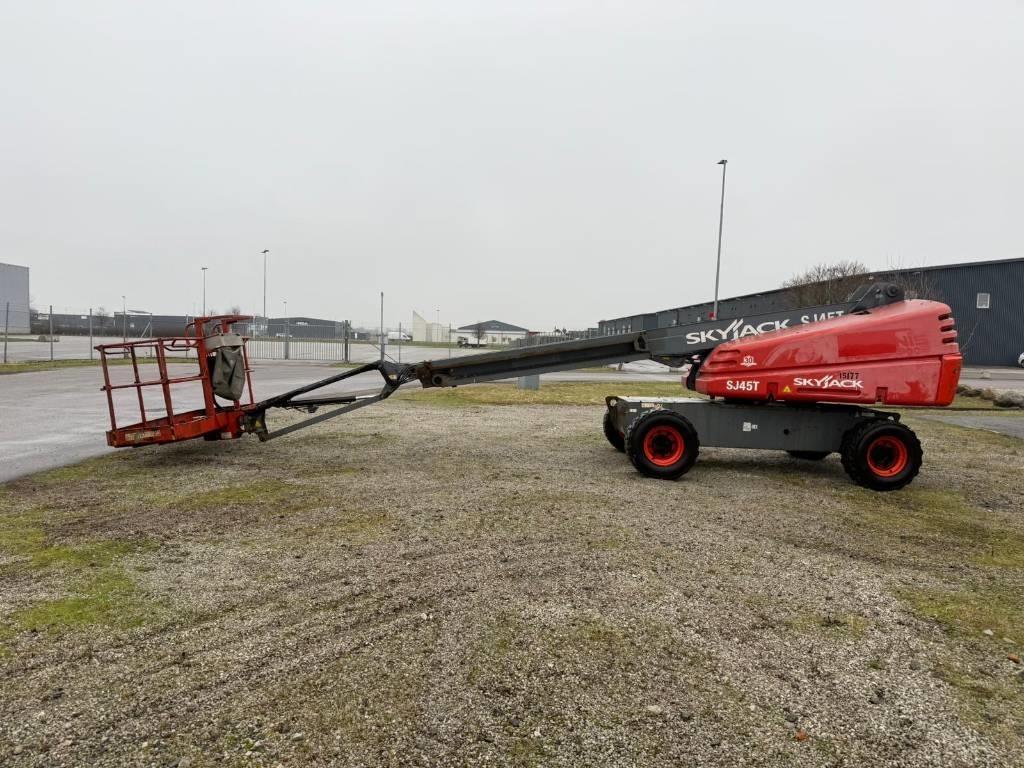 SkyJack SJ 45 T Teleskop bomliftar