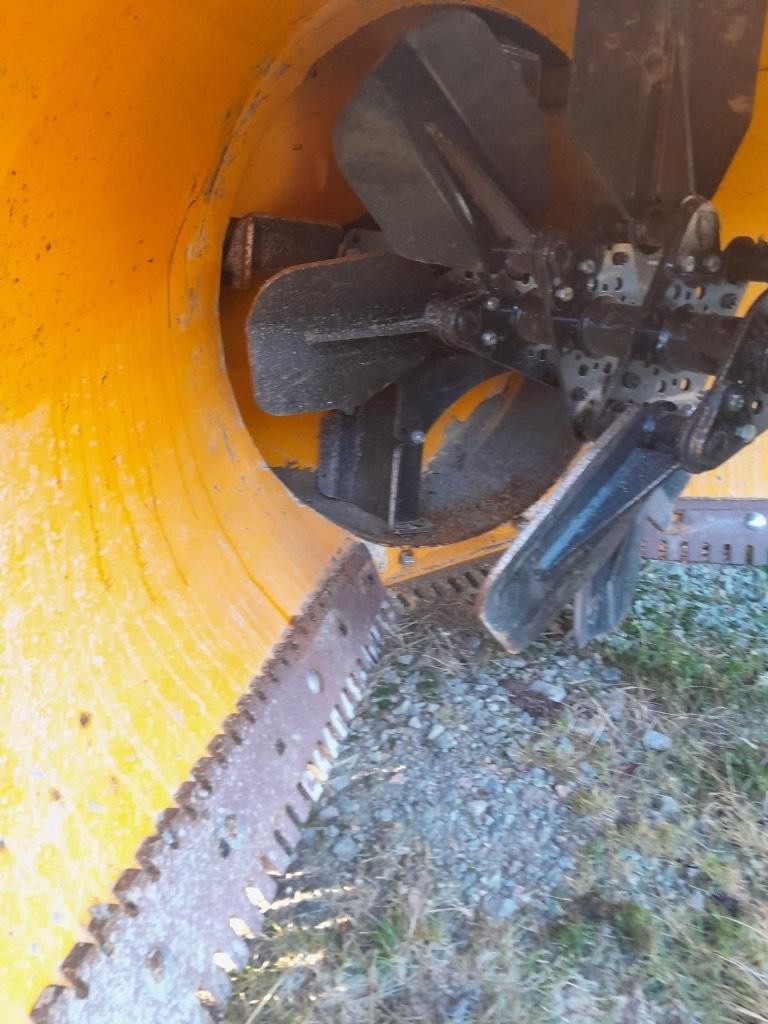 Wieska W2LAH-255 Spazzaneve