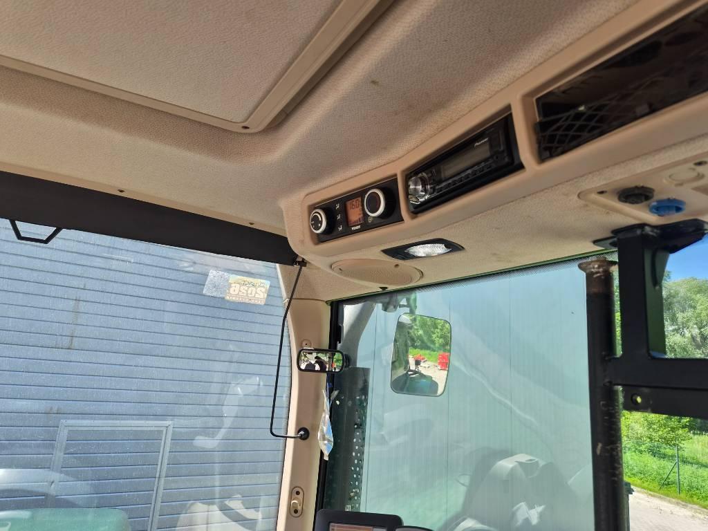 Fendt 724 Vario Traktori