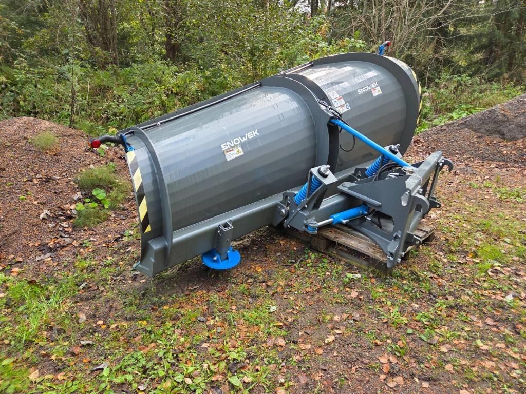 Snowek AA 320 Schneeschilde und -pflüge