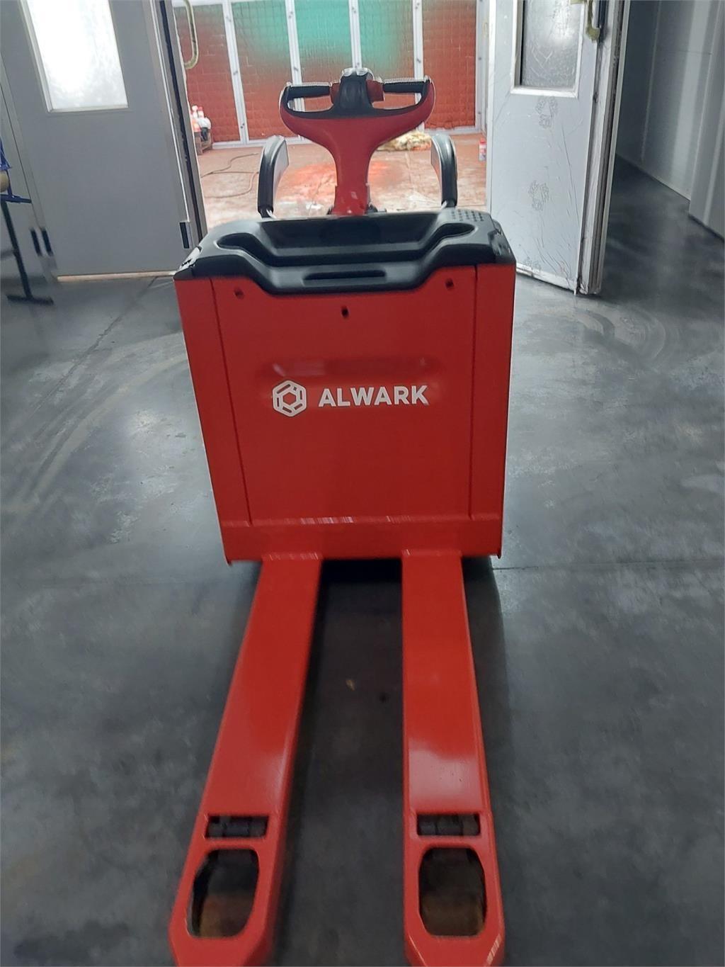 Linde T20AP Pedestrian power pallet trucks
