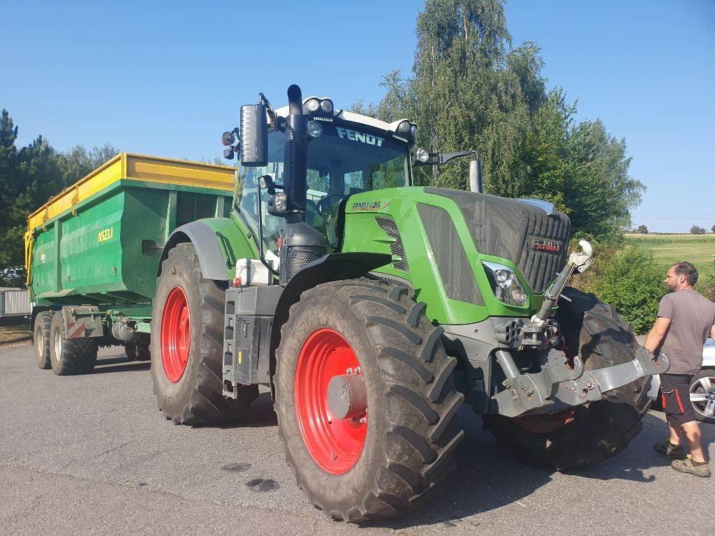 Fendt 826 Profi Tractors