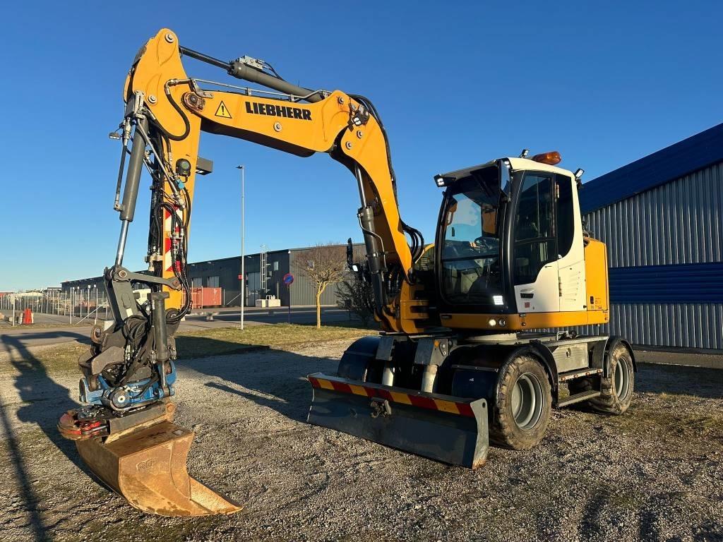 Liebherr 910 Compact Wheeled excavators